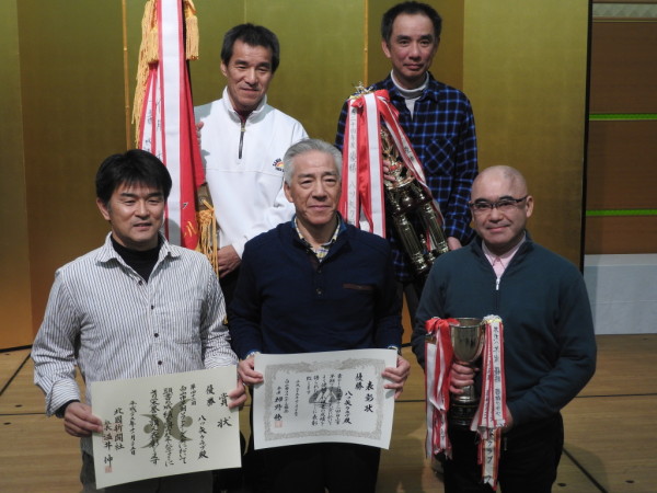 優勝チーム＜八ツ矢クラブ＞